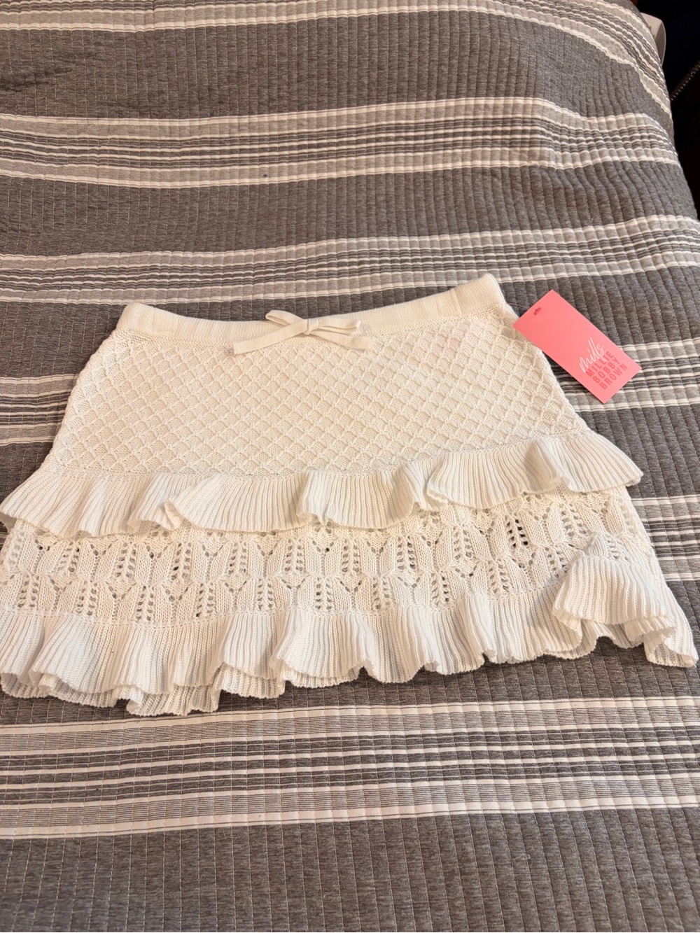 NWT Millie Bobby Brown Women’s Large Knit Ruffle Mini Skirt